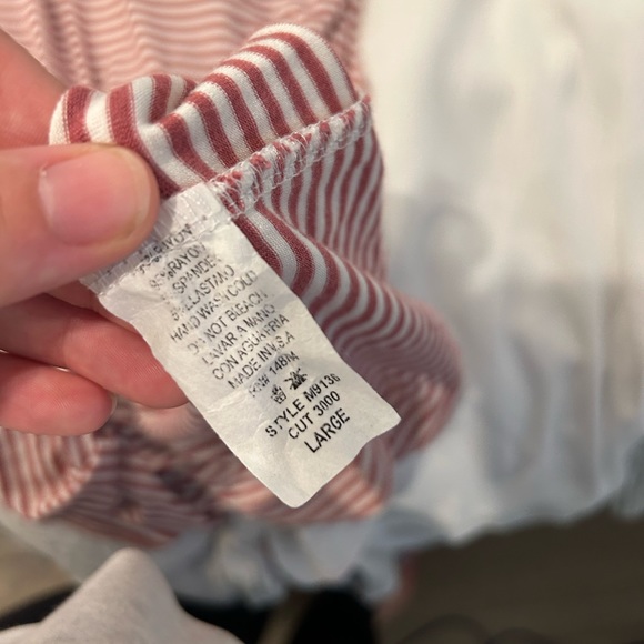 CY London Stripe Keyhole Back Tank Size Large - Picture 5 of 5